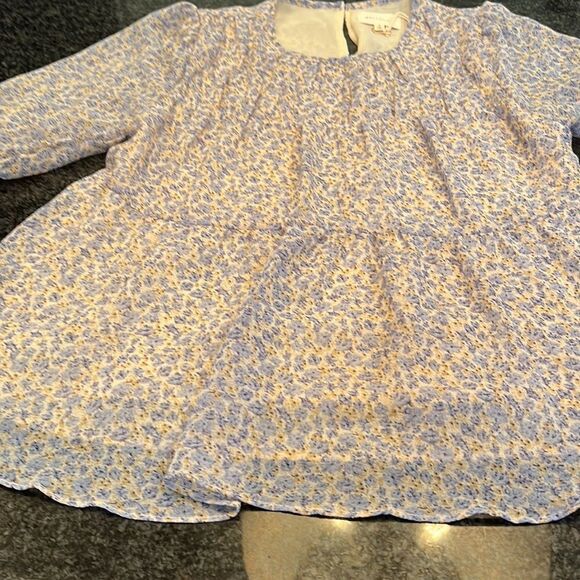 Cute MELLODAY FLORAL TOP in blues and yellow size small new never worn - Picture 5 of 9